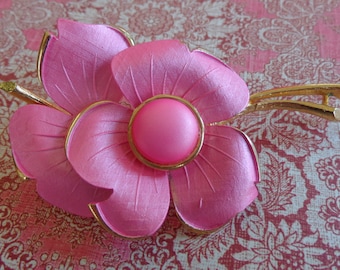 Vintage Flower Brooch Pin Large Pink Textured Gold Tone Bridal Wedding Jewelry
