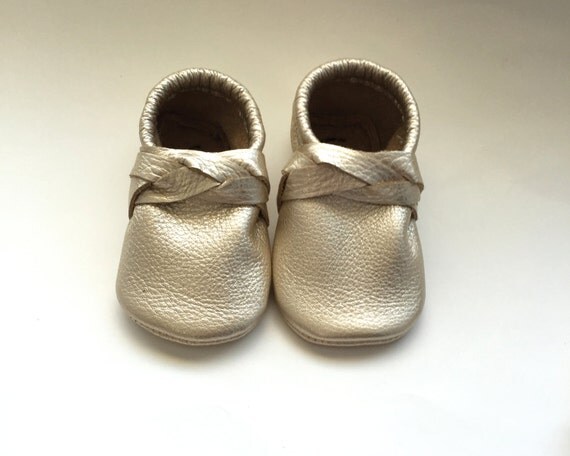 Soft sole Baby shoe with Braid in Platinum / by BelleAndTheBear