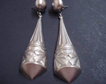 UNCOMMON DECO EARRINGS Vintage Deco Style Earrings Silver Tone