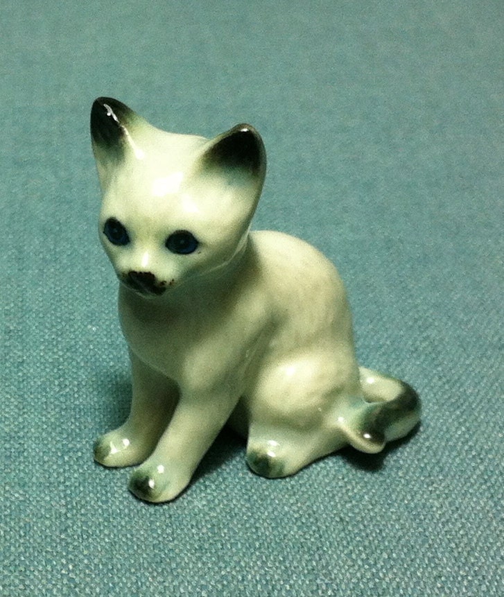 miniature cat figurine