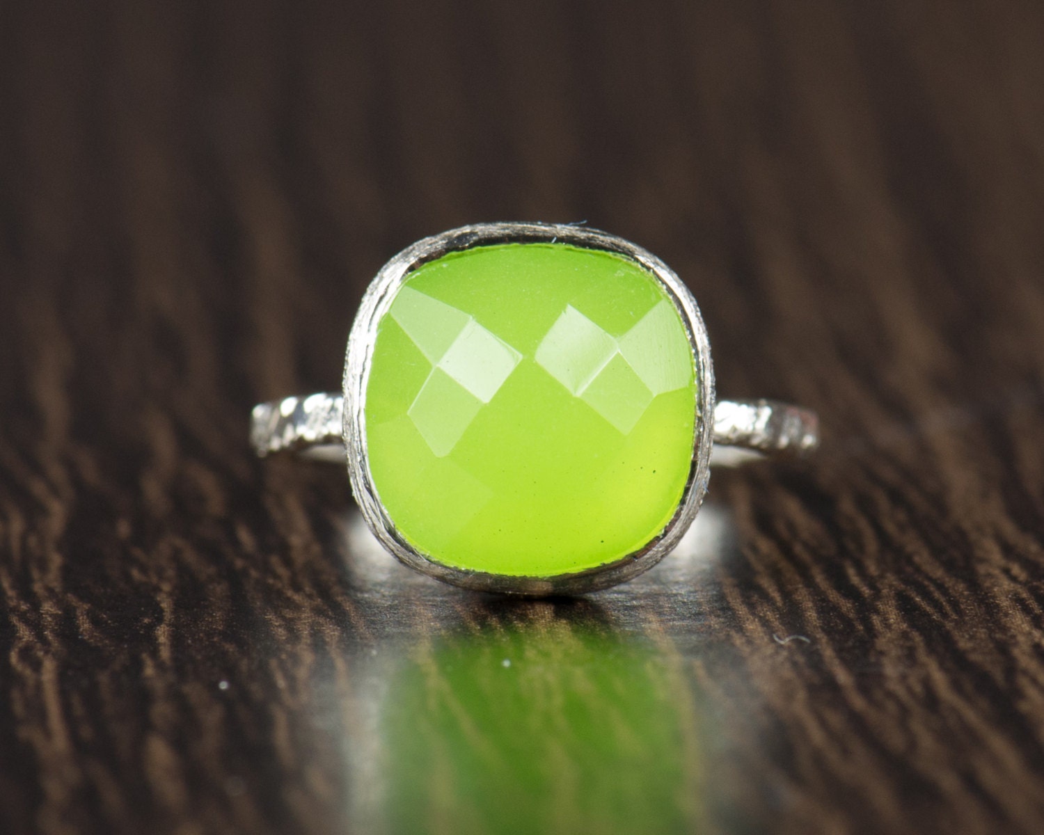 Lime Green Quartz Gemstone Ring Lime Green Quartz Gemstone