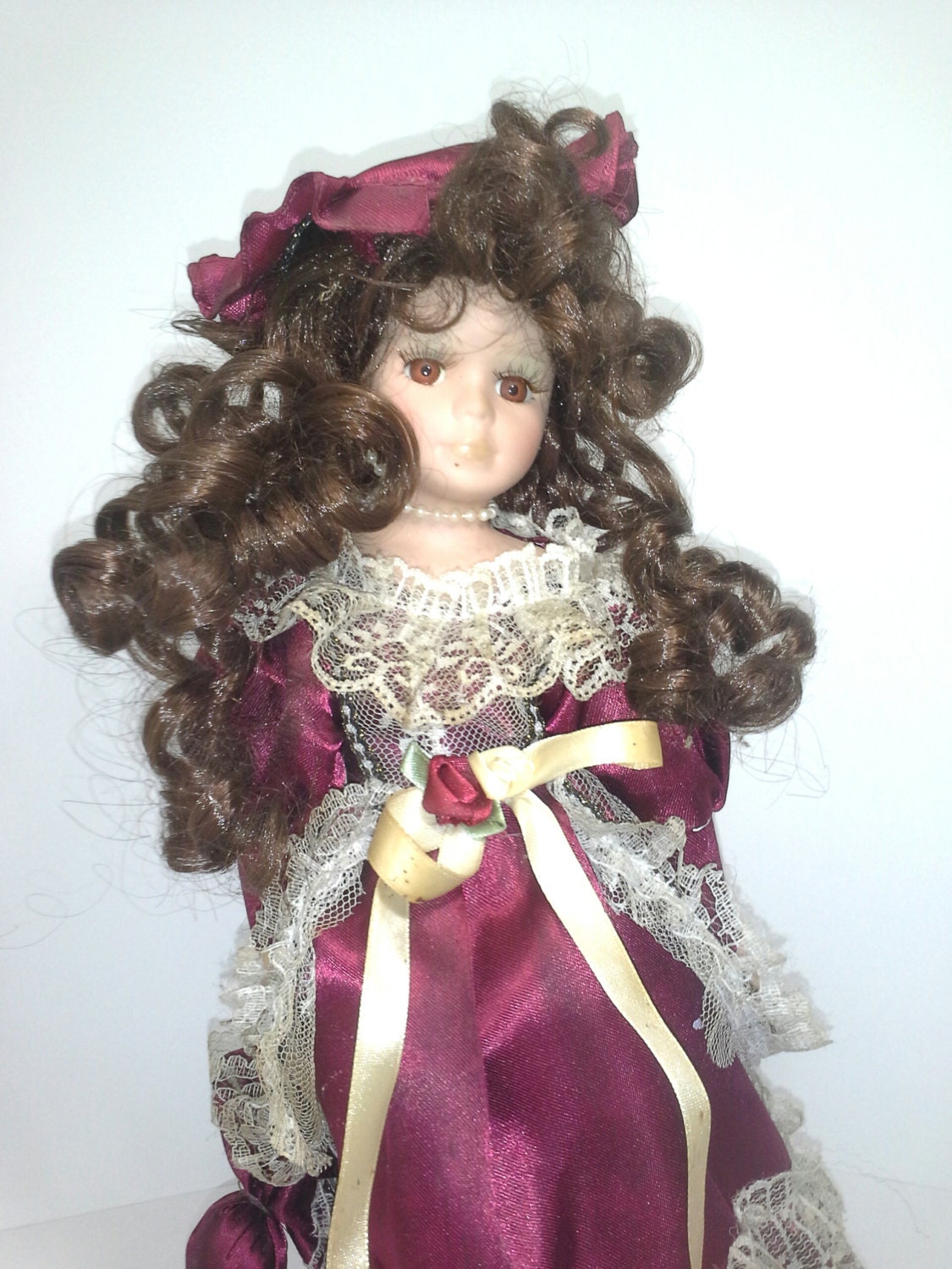 collectible victorian dolls