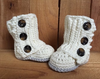 Crocheted baby wrap boots, baby boots, baby wrap boots, baby accessory, baby girl, baby boy, baby gift, baby booties