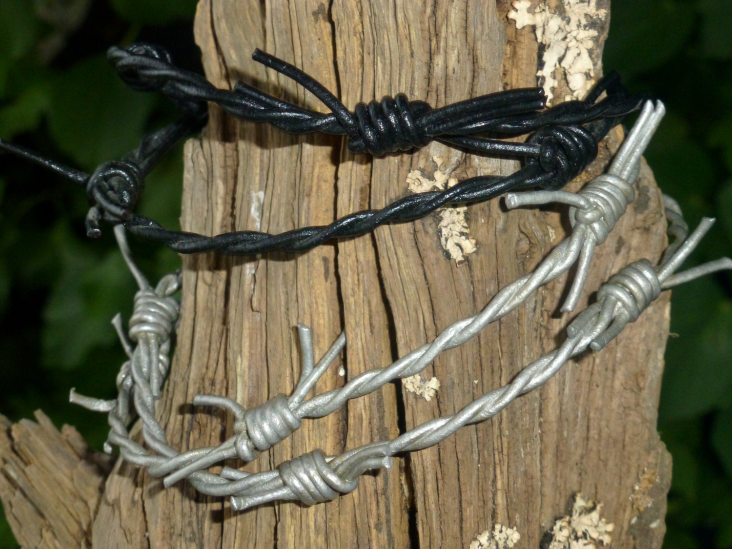 Barbed wire necklace or bracelet.