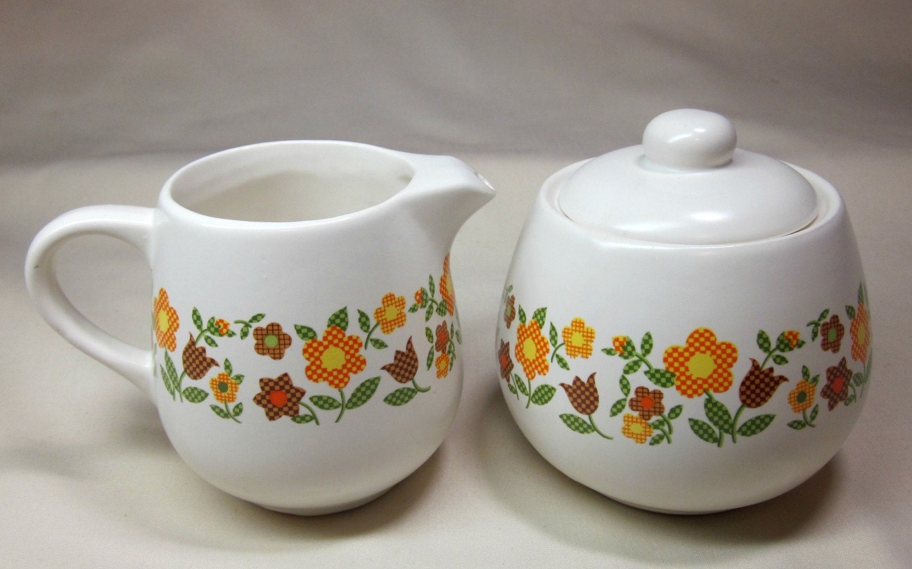 Vintage McCoy pottery Sugar and Creamer set Gingham Daisy