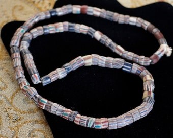 Ref: 31 Genuine vintage African trade beads from the 1950's.