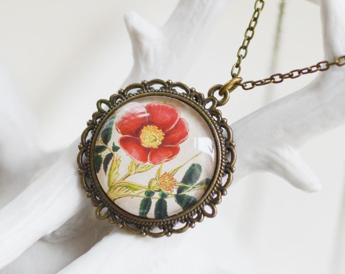 Floral Motifs // Round pendant metal brass with the image under the glass // Retro, Vintage, Rustic // Brown, Beige, Red //