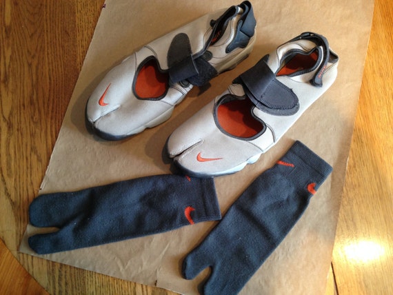 nike trainers separate big toe