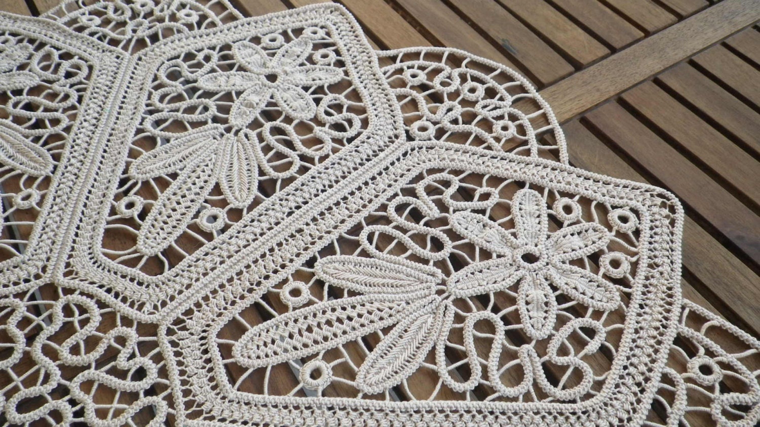 Round Macrame Table Cloth by RomanianDecor on Etsy
