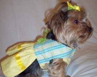 Sweet small dog dress. Perfect for any occasion! Organza bow, fully lined, very adjustable and comfy. Reversible. 2 outfits for price of 1.