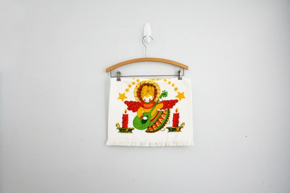 Bath  Christmas  Cannon Holiday vintage shop Angel guitar 60s vintage Terry Playing bath Guitar Bath  Christmas  Cannon Holiday vintage shop Angel guitar 60s vintage Terry Playing bath Guitar
