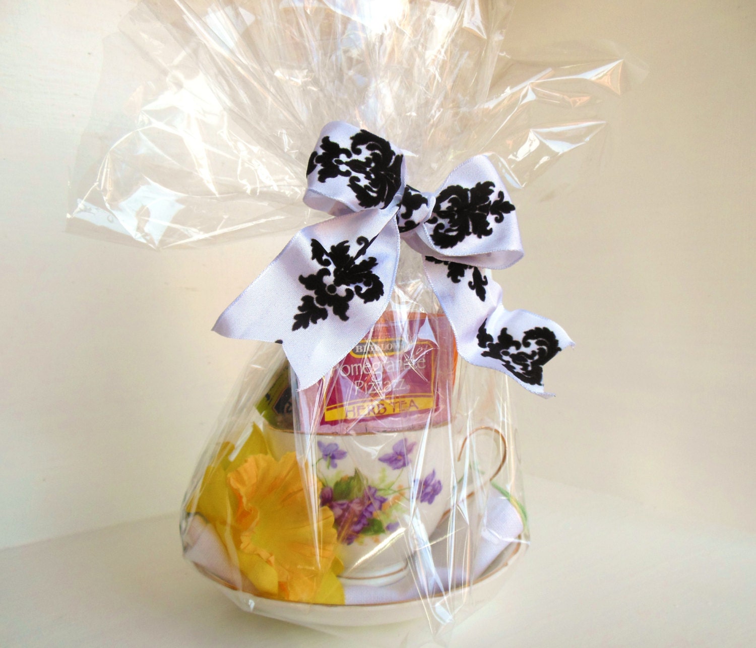 Vintage Tea Cup Gift Set Duchess England 50’s Haute Juice