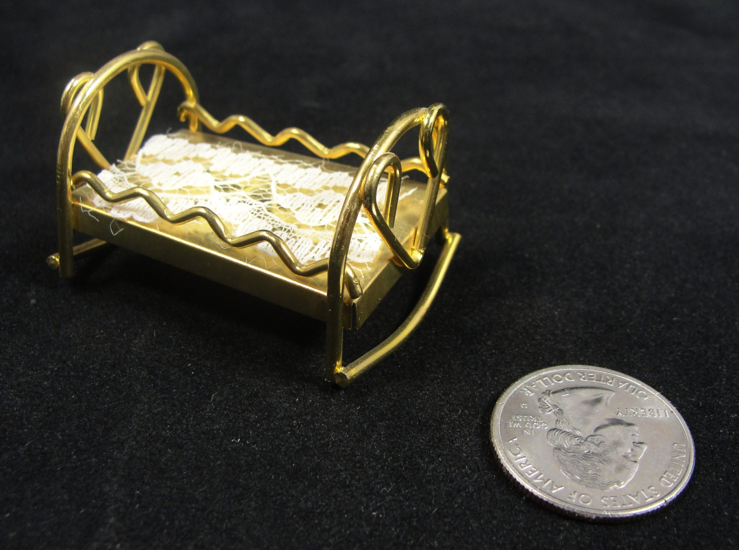 1:12 Dollhouse Miniature Brass Baby Crib Cradle Rocking with Hearts on ...
