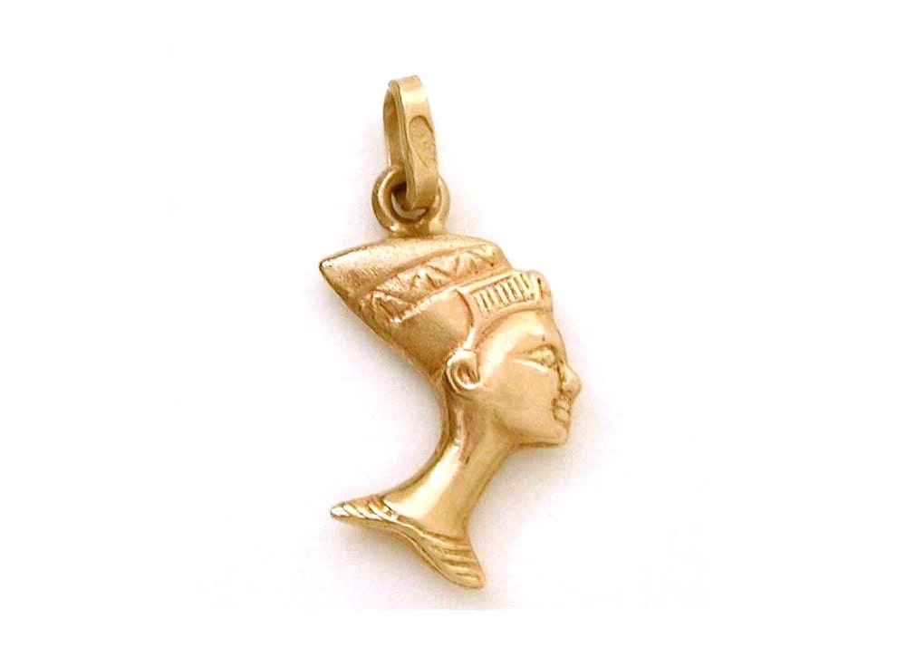 18K Nefertiti Pendant 18k Gold Charm Nefertiti Egyptian