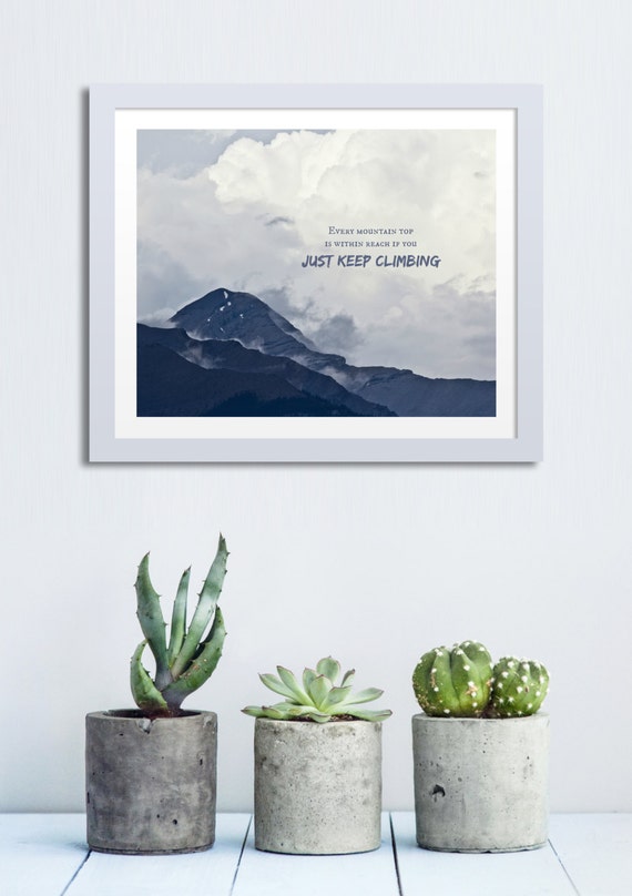 Nur erklimmen sie inspirierende zitieren typografie von wildtravels