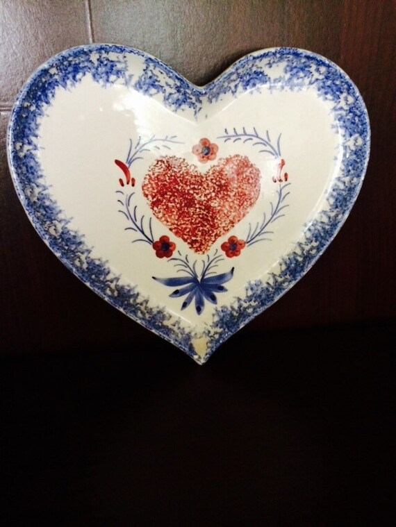 Vintage Heart Shaped Ceramic Plate with Red by VintageDotDotDot