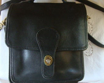 coach classic messenger