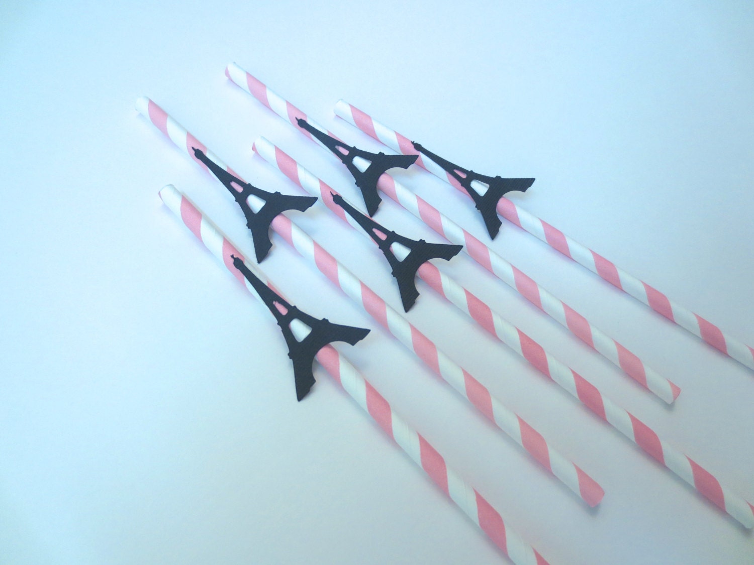Eiffel Tower Pink and White Paper Straws: by SweetLittlePieces