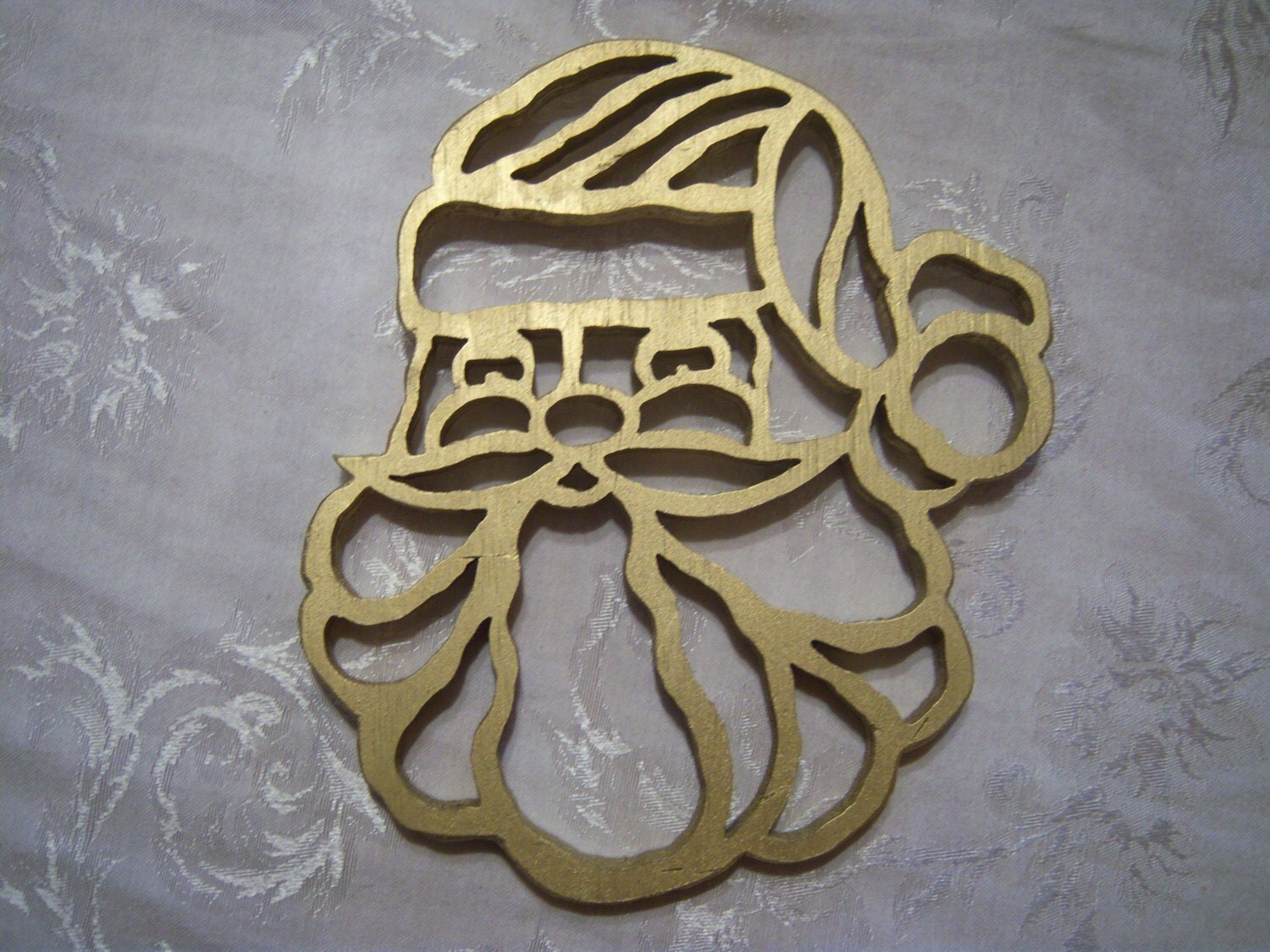 Scroll Saw Santa face wall hanger