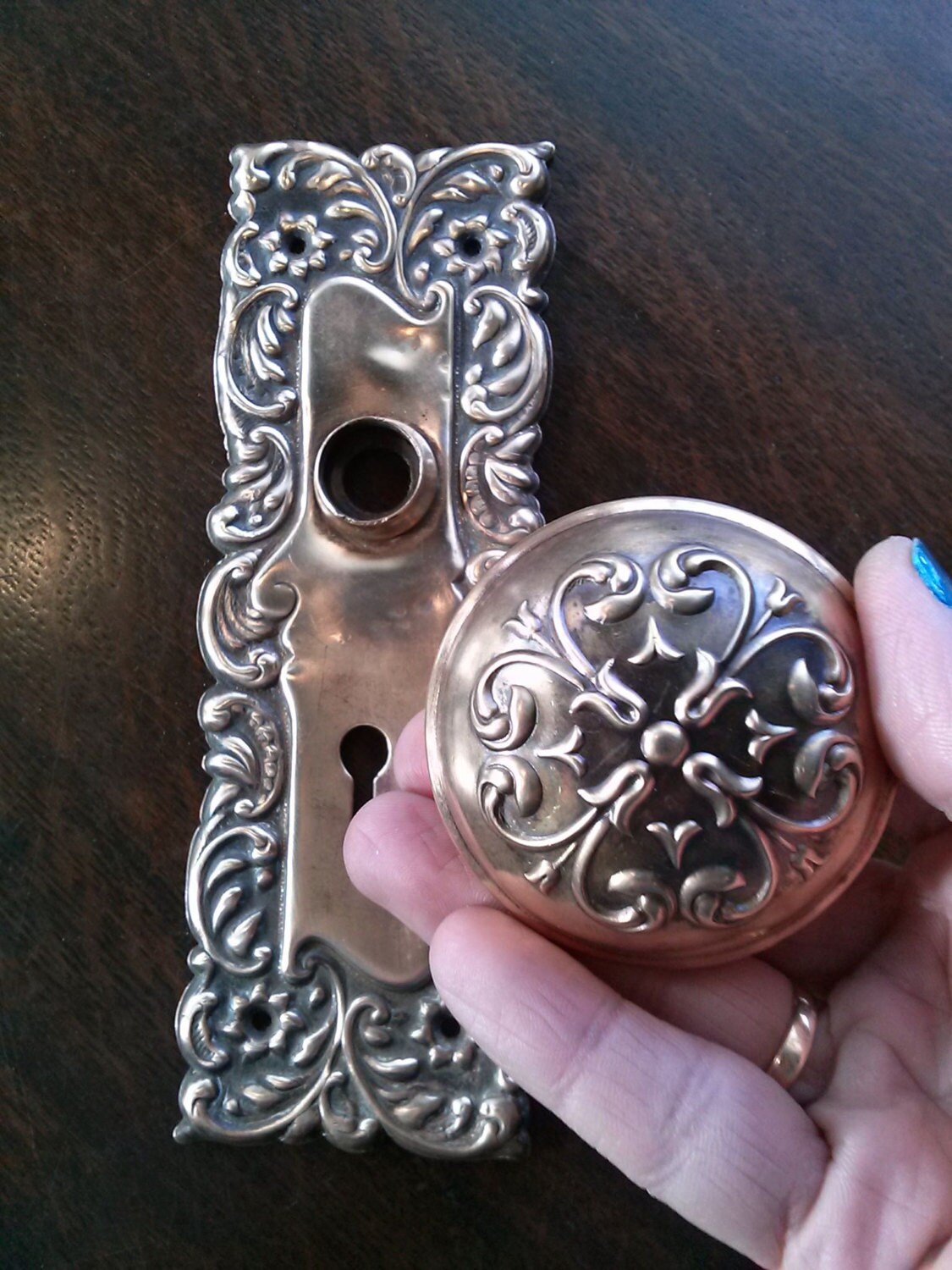 Vintage 1890s Victorian Door Knob Backplate Set Ornate Brass 1