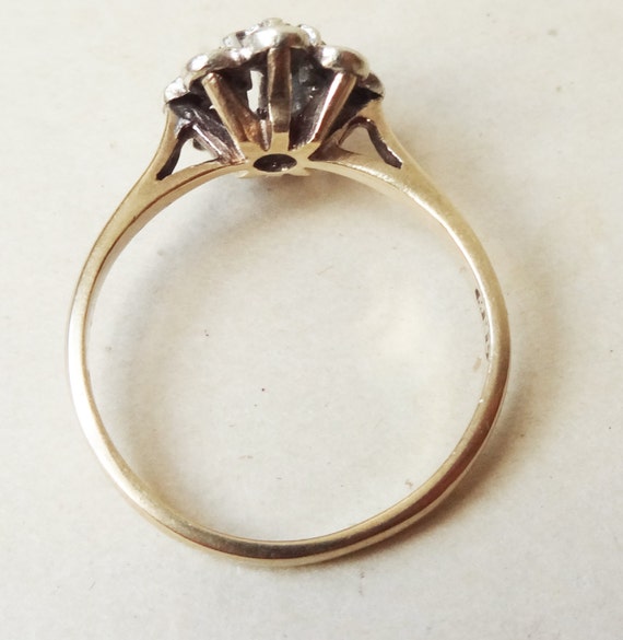 Vintage Diamond Flower Engagement Ring 9k Gold Ring Approx.