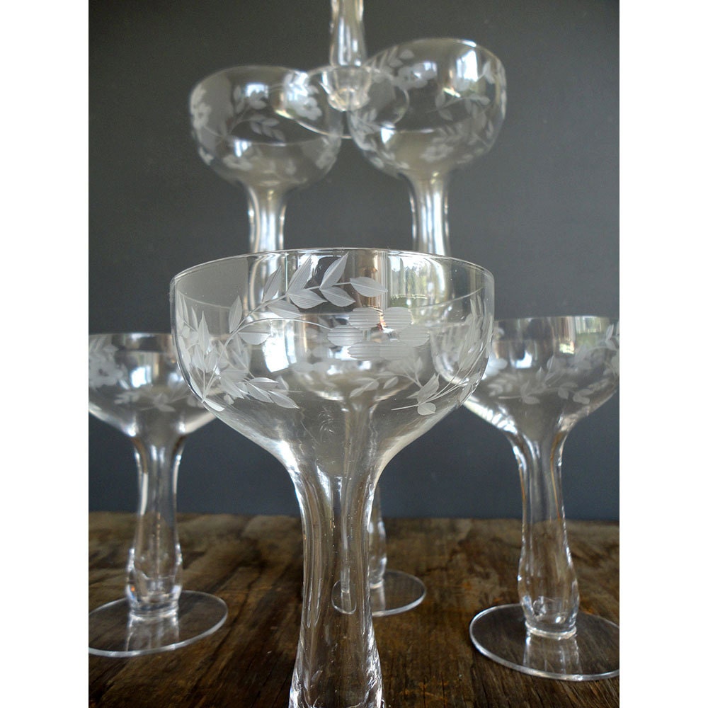 1920s Champagne Glasses Etched Floral Glasses Champagne