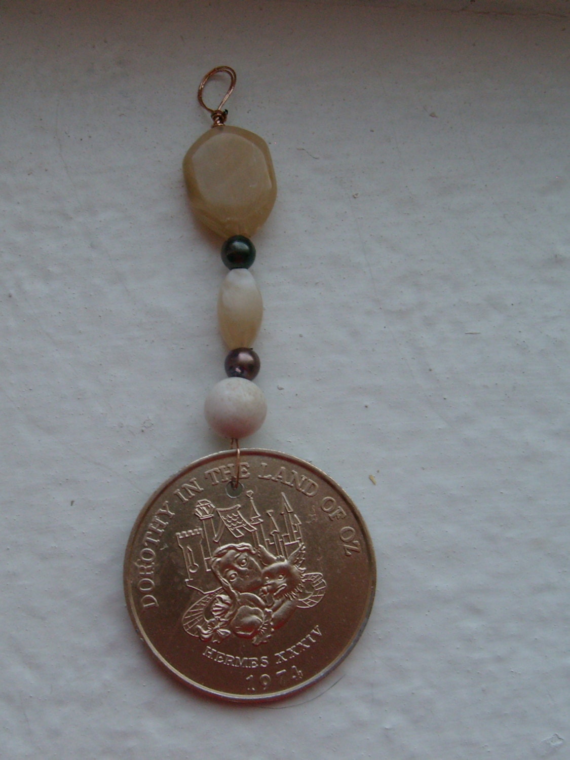 1974 Mardi Gras Doubloon Ornament: Dorothy in the Land of Oz