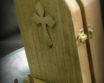 Sally/ Nightmare Before Christmas/ Sculpture /Art / Large/ Coffin/ Home Decor/ Vagina/ Vulva/ mature