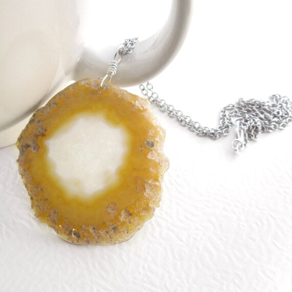 Amalfi Lemon Agate Bracelet with Pavé Lemon Charm main image 0