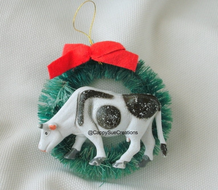 Cow Wreath Ornament