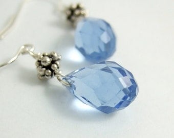 Earrings with Pale Blue Crystal Teardrops and Daisies HE-282