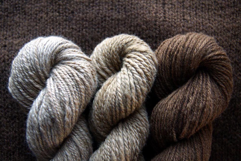 WALNUT 1 Hand spun/Hand dyed Wool Yarn from HudsonHobbyFarm on Etsy