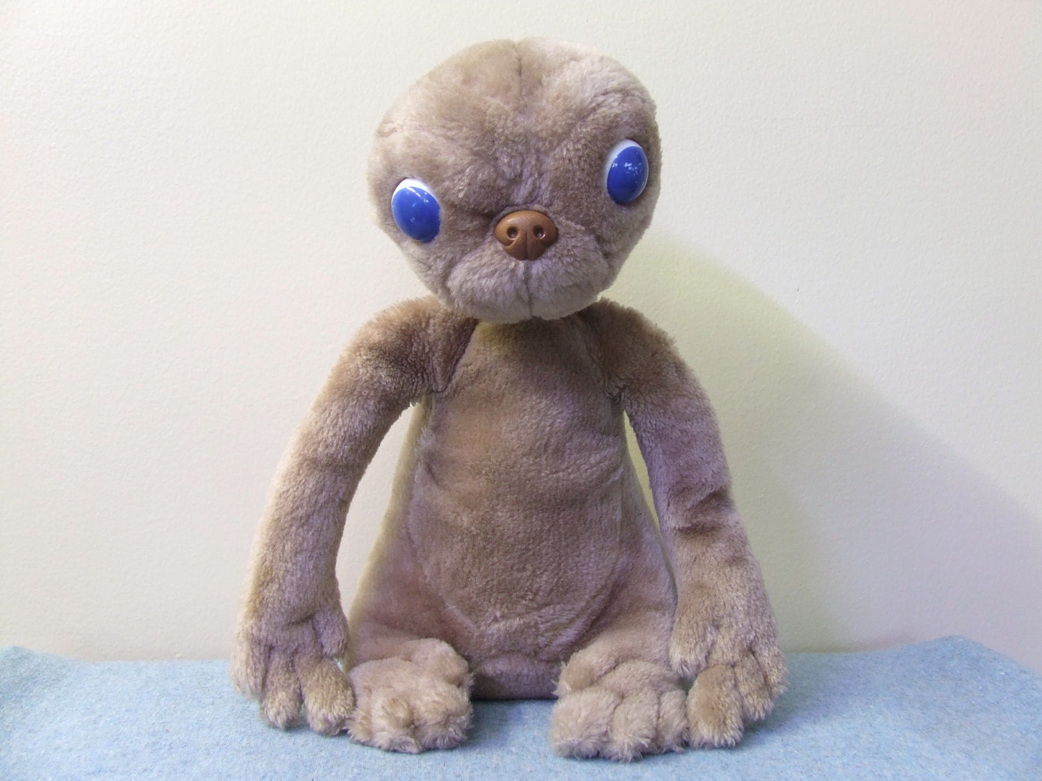 et stuffed animal