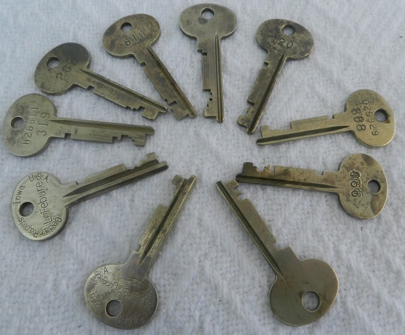 10 Vintage Safe Deposit Box Keys-solid Brass Free By Butcherooney