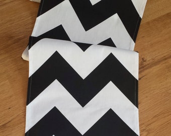 Chevron table runner, black and white table runner, black chevron runner, zig zag runner,