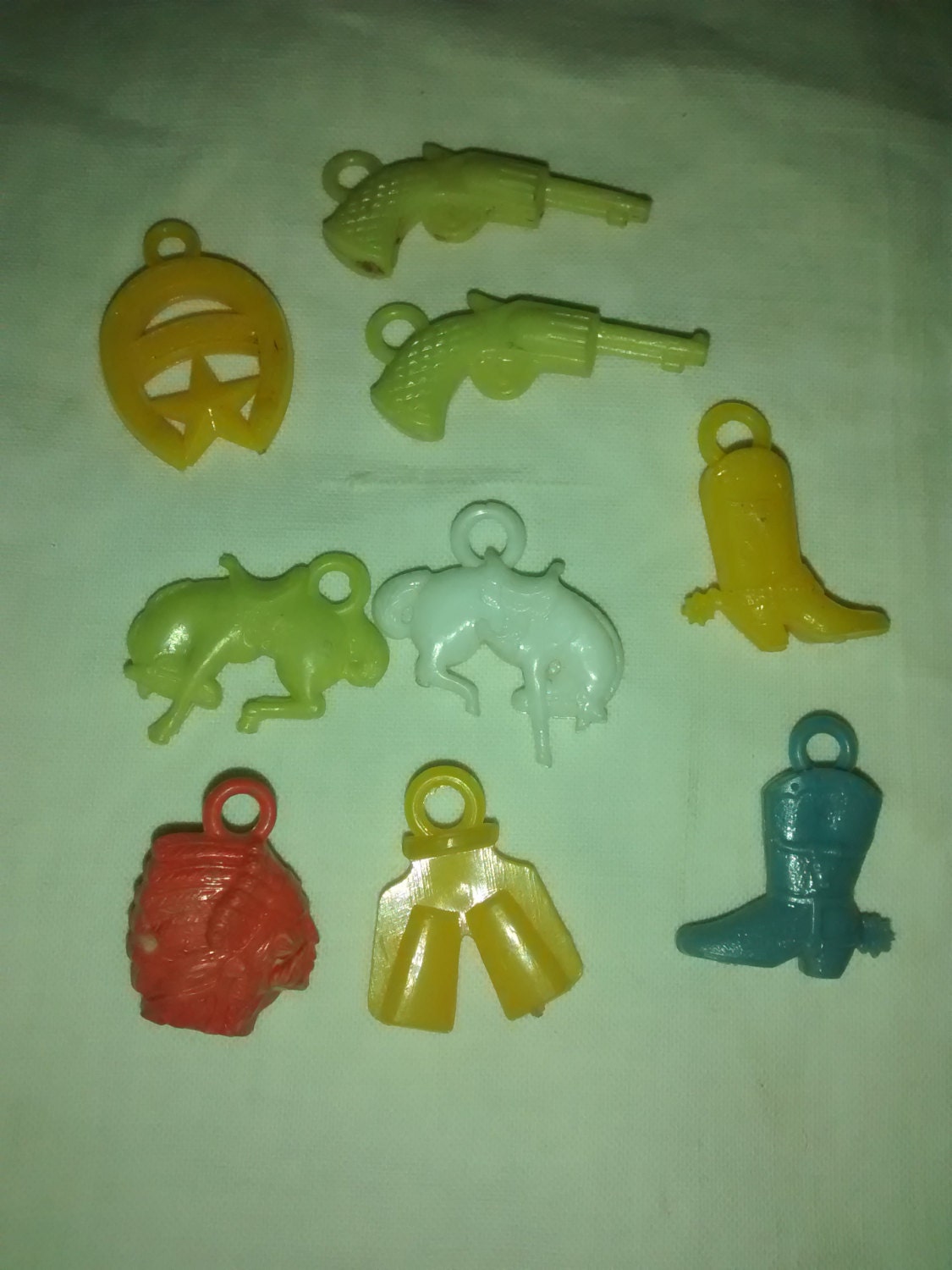 Lot of 1950's Gumball Cracker Jack Charms Cowboy