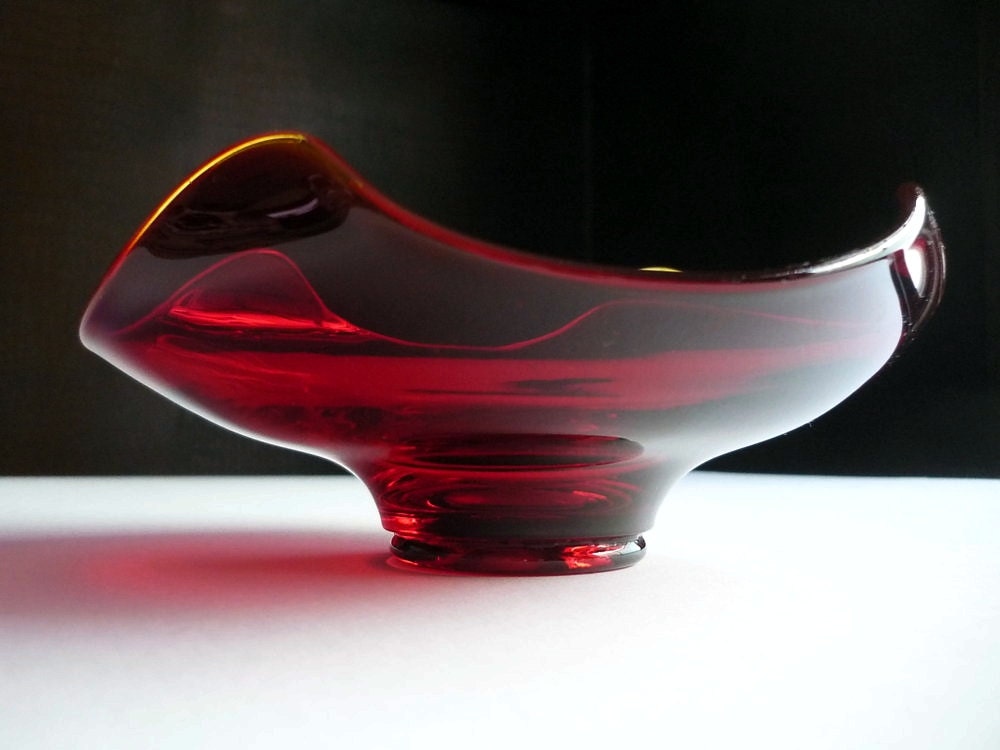 Vintage Ruby red Viking art glass bowl / candy dish / home decor