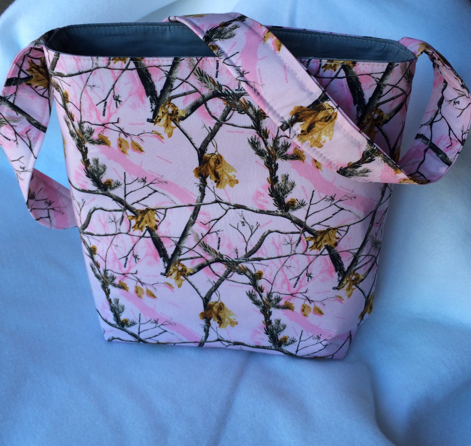 pink camo tote bag