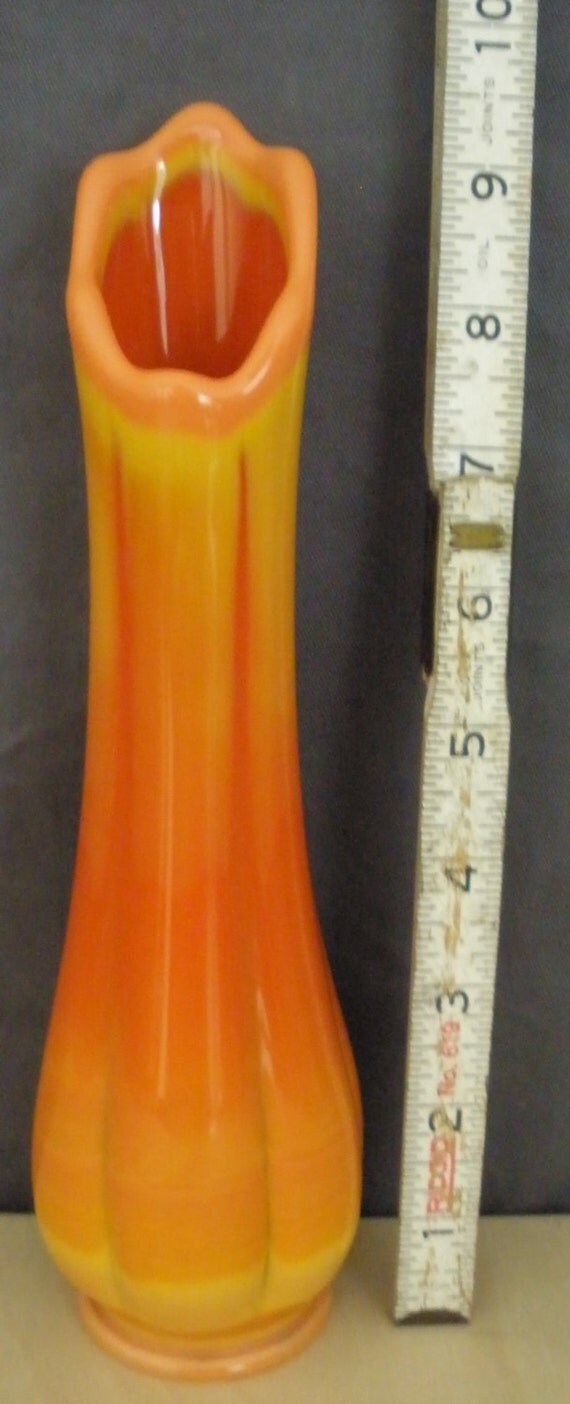 L E Smith Small Bittersweet Orange Vase by needfulantiques on Etsy