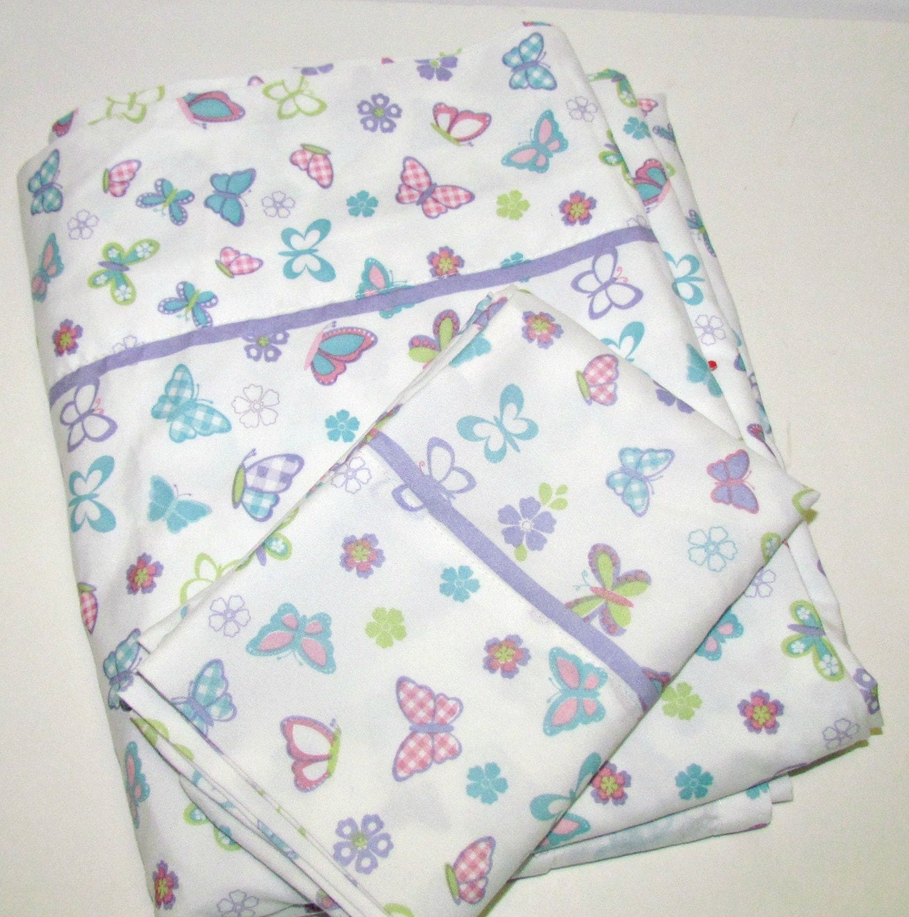 Vintage Twin Size Flat Sheet & Pillow Case Lilac by GrammysGoodys