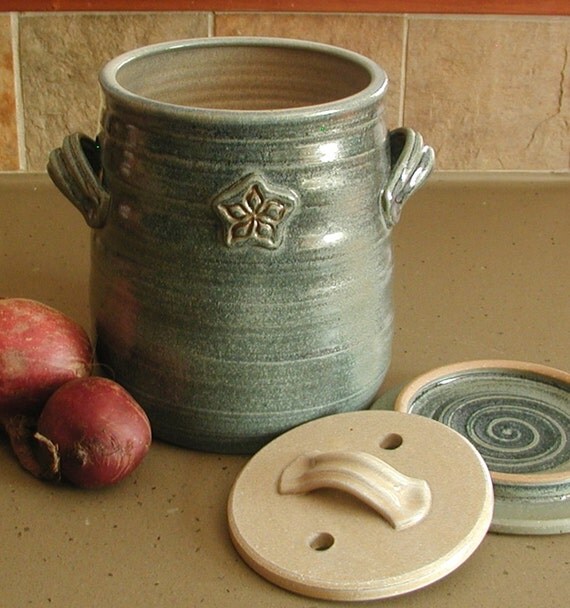Fermenting Crock Sauerkraut/ Pickle/ Ferment/ Kimchi Lidded Crock
