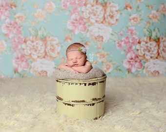 Vintage Floral Wallpaper - Vinyl Photography Backdrop Photo Prop