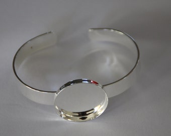 5 x Silver plated solid bangles with 25mm bezel tray