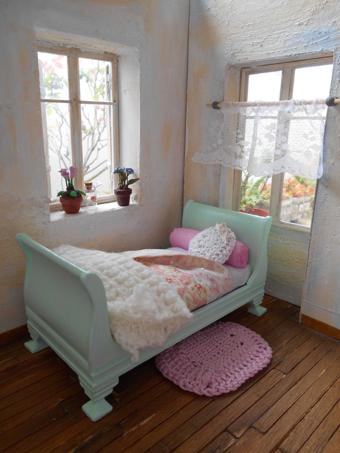 1/12 Sleigh bed Shabby chic style Cottage by ElartedeAngelina