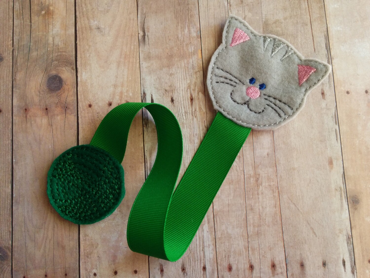 Cat Bookmark Gray Embroidered Felt Cat with Green Felt Yarn