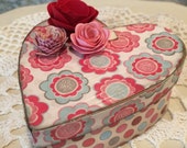 Small Paper Mache Valentine Heart Box