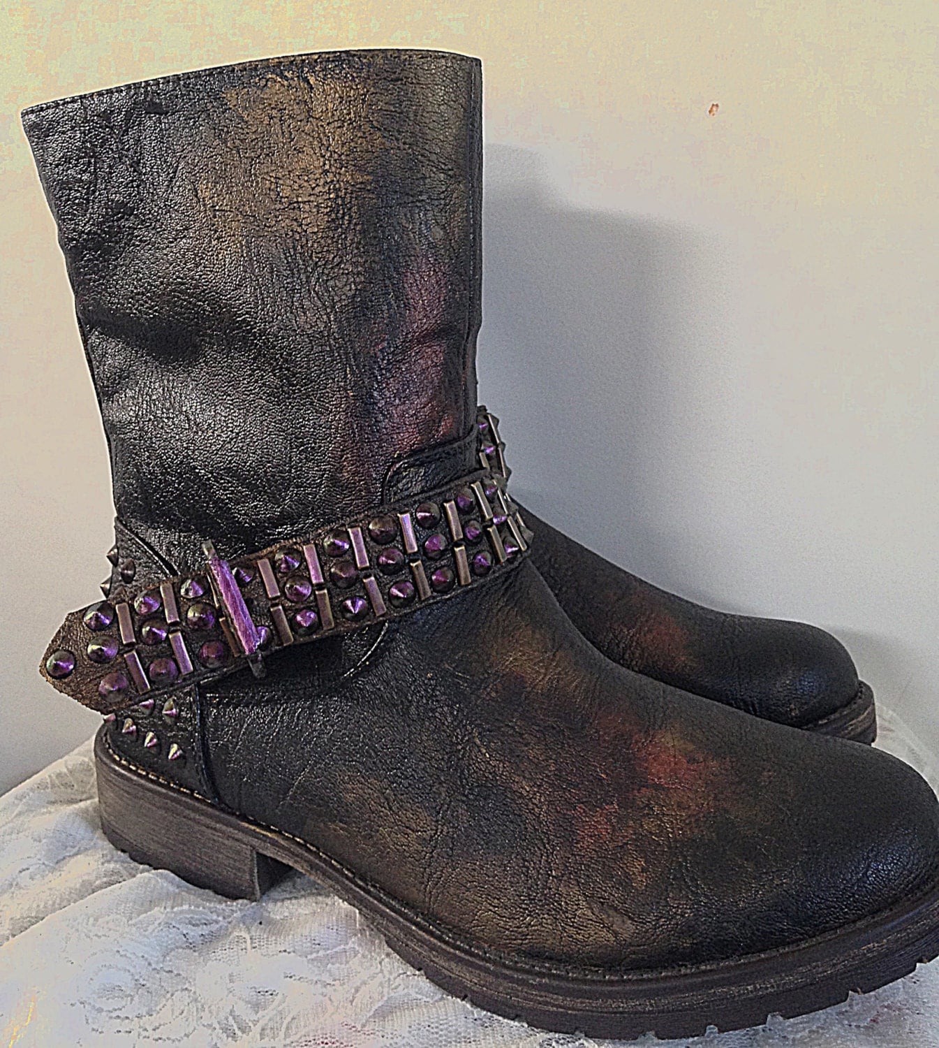 biker boots pink