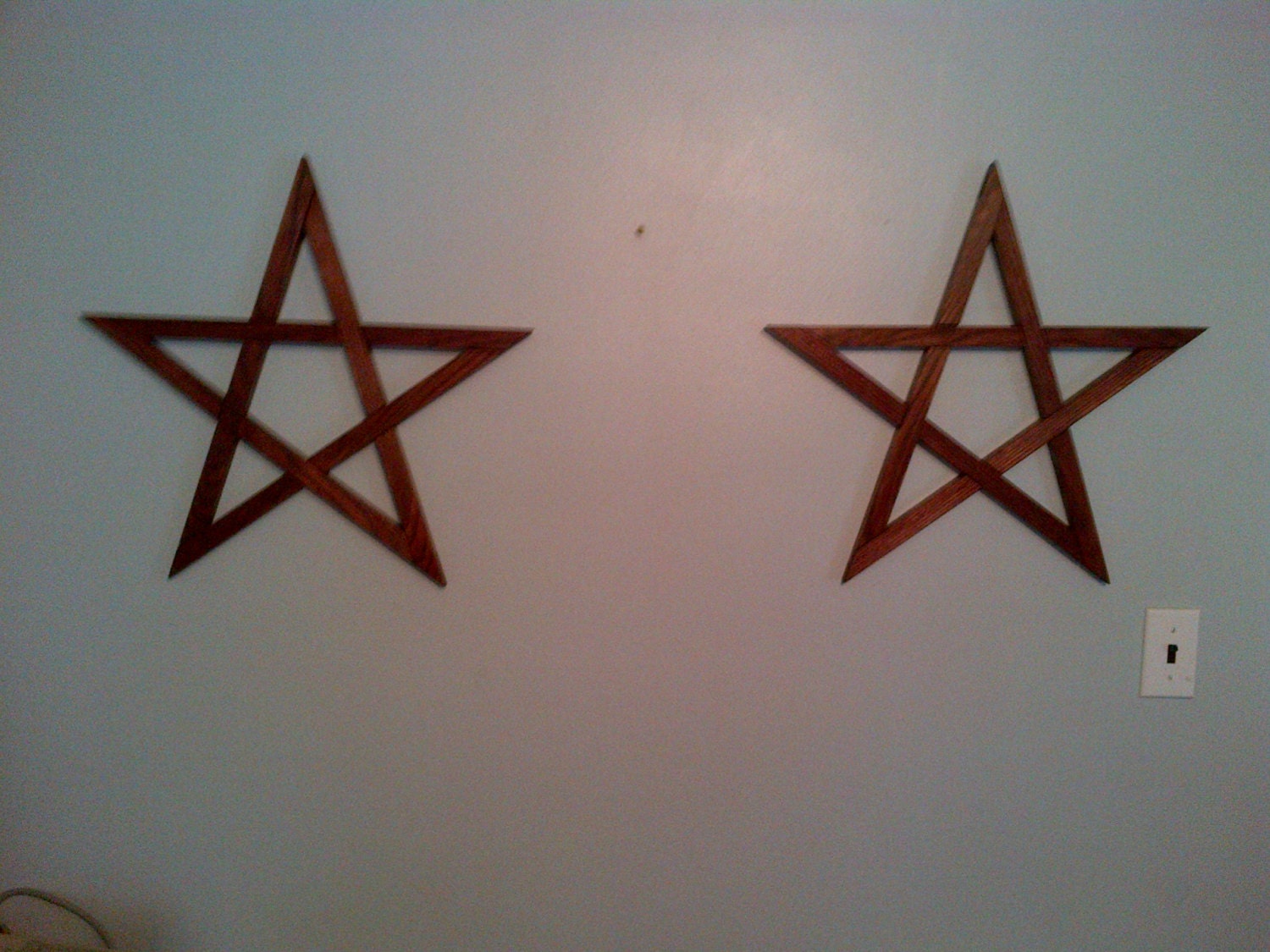 21 Inch Wooden Wall Hanging Five Point Star Solid Oak Red