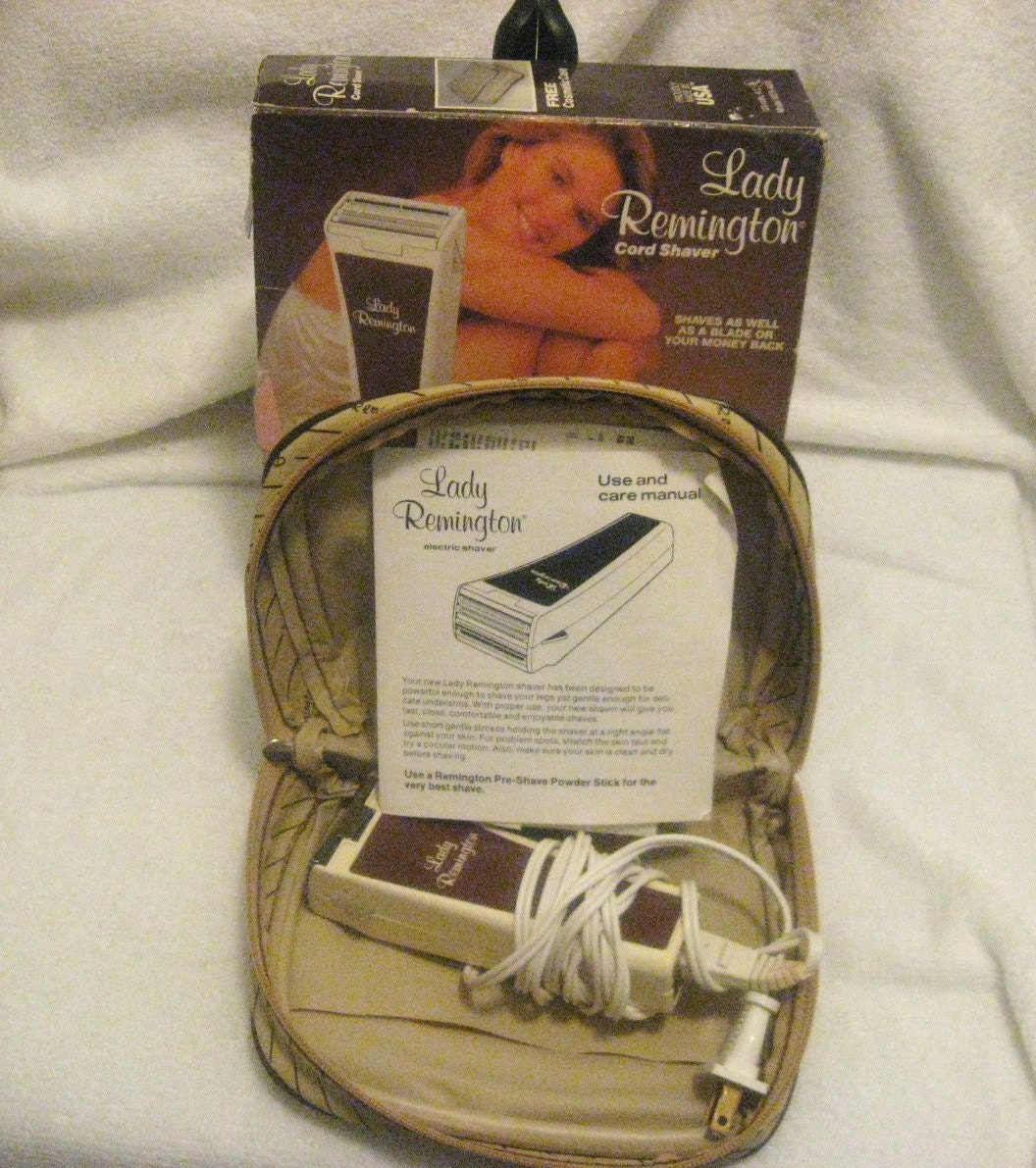 LADY REMINGTON ELECTRIC Shaver 4000 with Cosmetic case