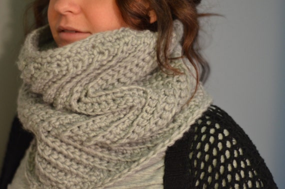 Adult Crochet Chunky Chevron Infinity Scarf